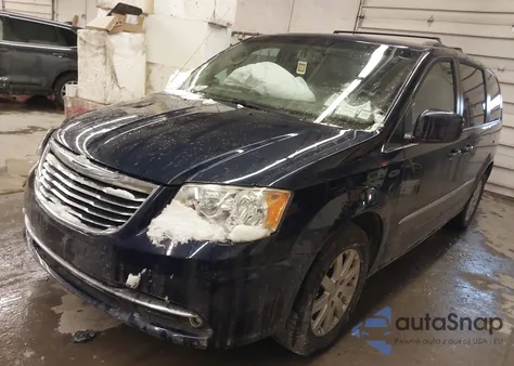 2016 Chrysler Town & Country Touring z USA, uszkodzony, nr VIN 2C4RC1BG0GR205493